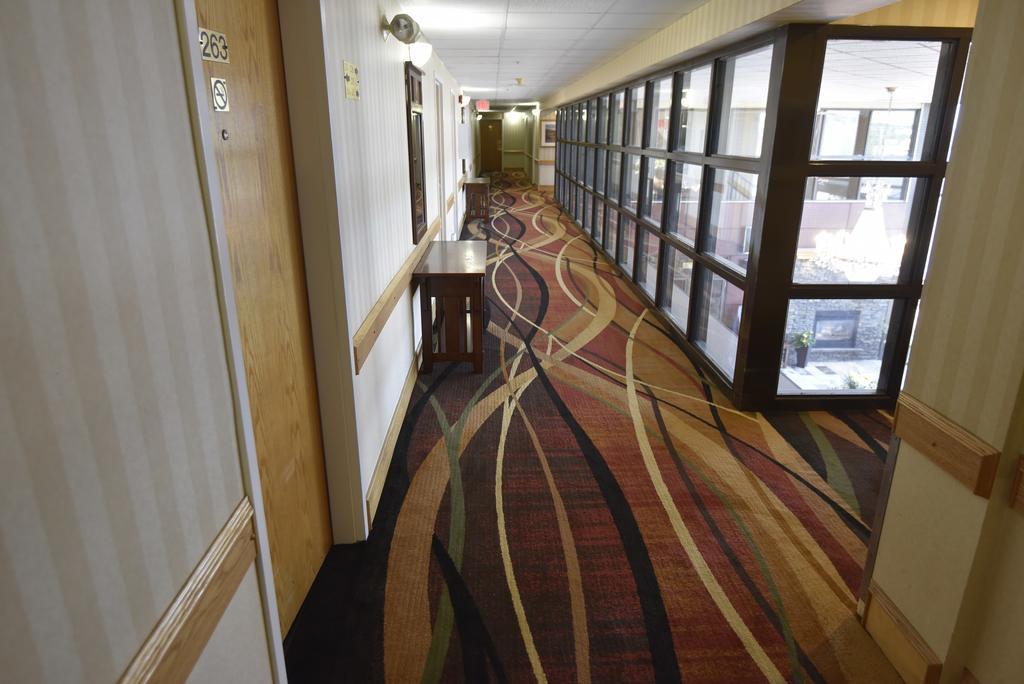 Tropical Inn - North Battleford Esterno foto