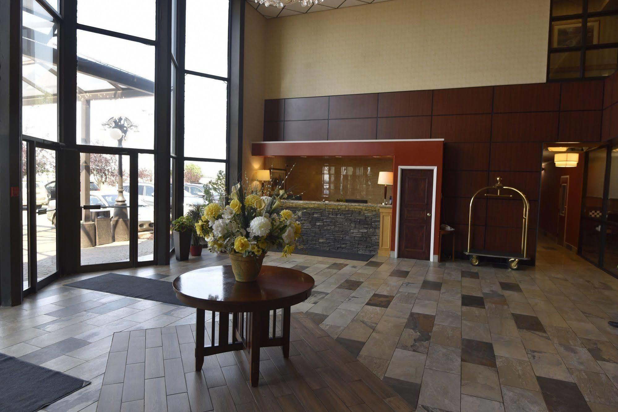 Tropical Inn - North Battleford Esterno foto