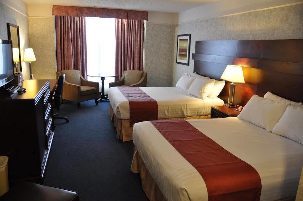 Tropical Inn - North Battleford Esterno foto
